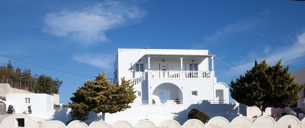 Evas House Hotel Fira  Exterior photo