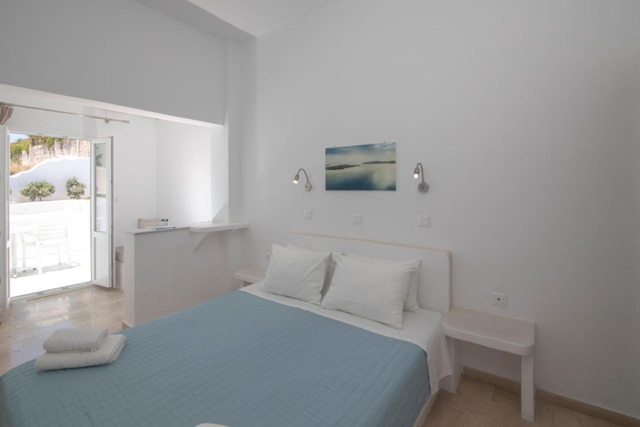 Evas House Hotel Fira  Exterior photo