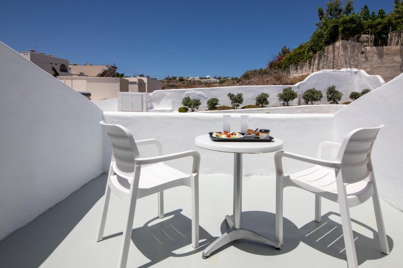 Evas House Hotel Fira  Exterior photo