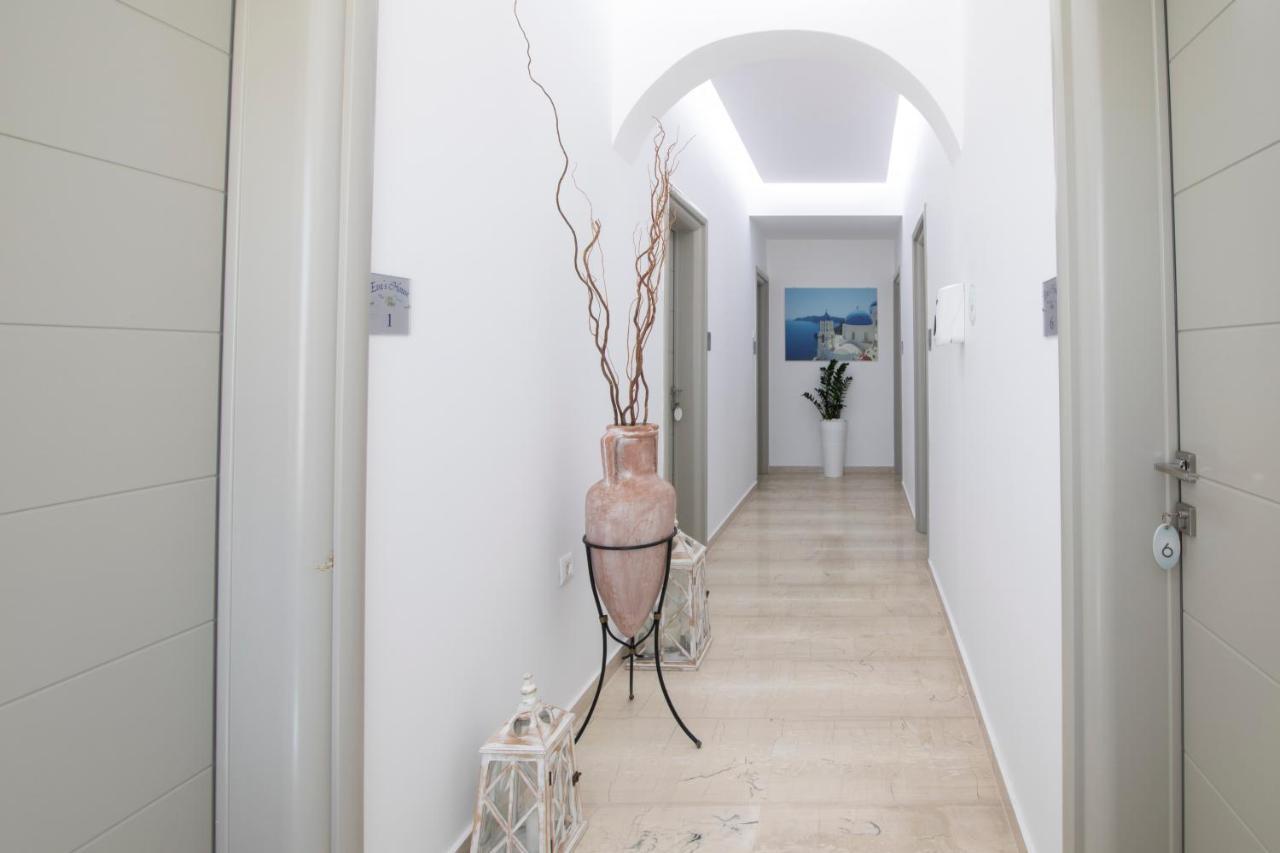 Evas House Hotel Fira  Exterior photo