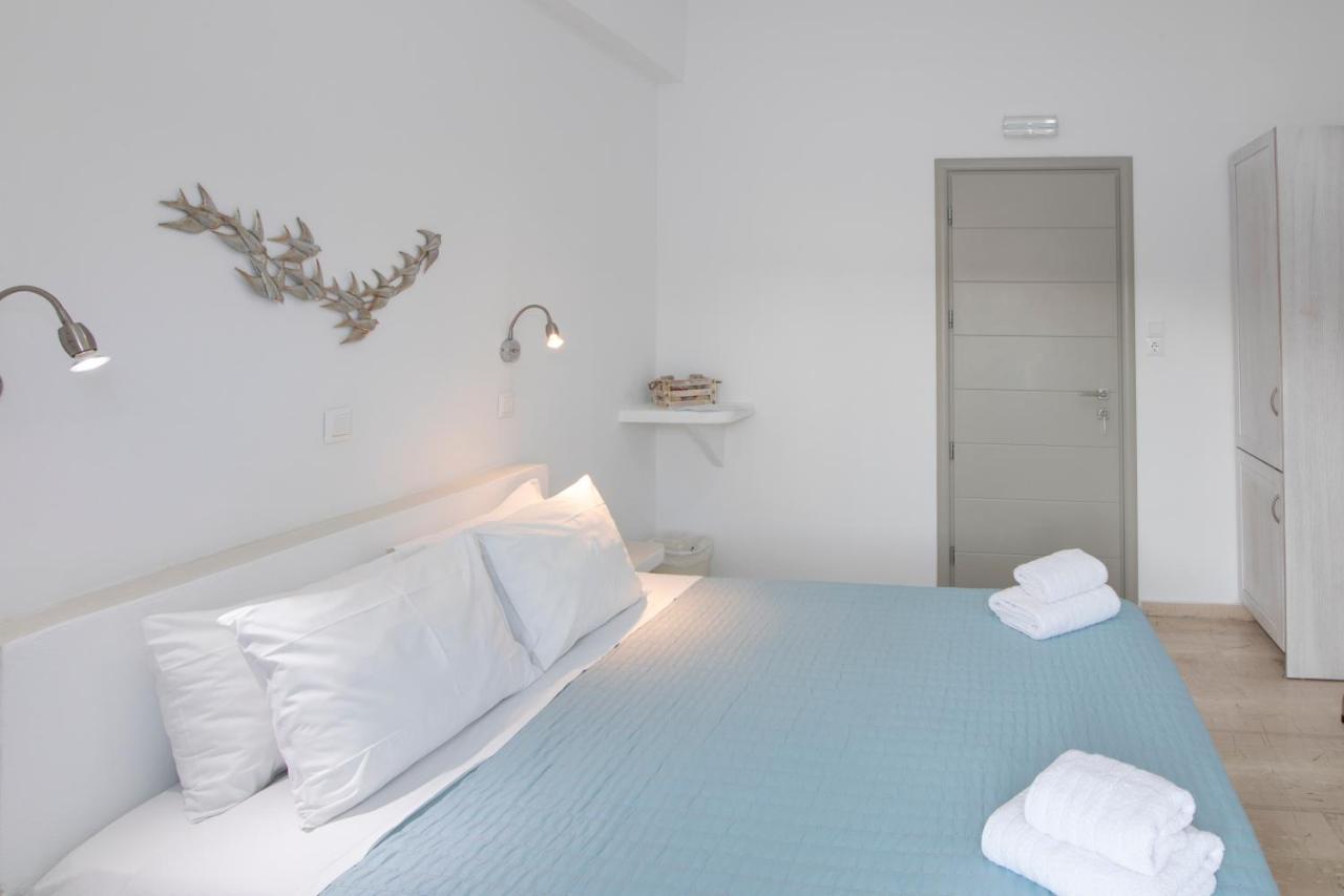 Evas House Hotel Fira  Exterior photo