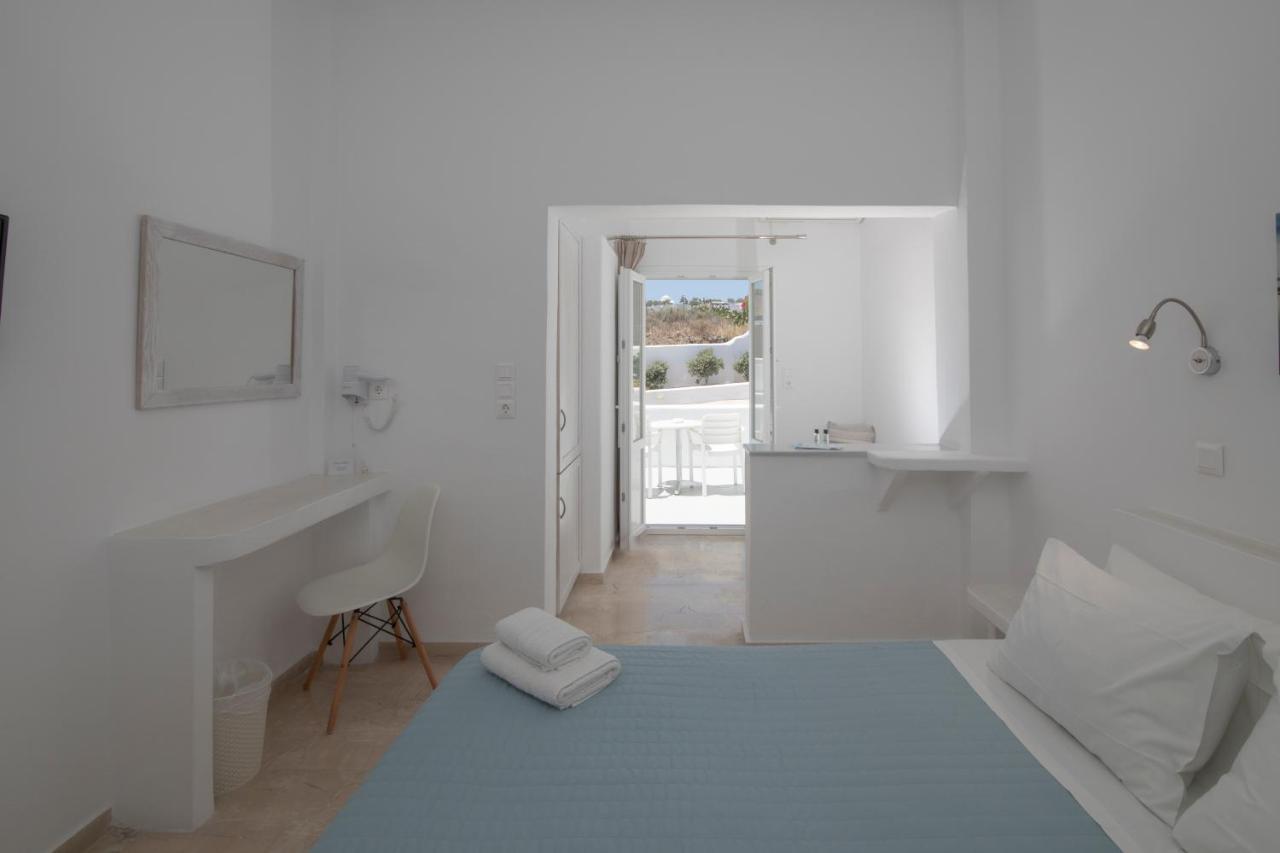 Evas House Hotel Fira  Exterior photo