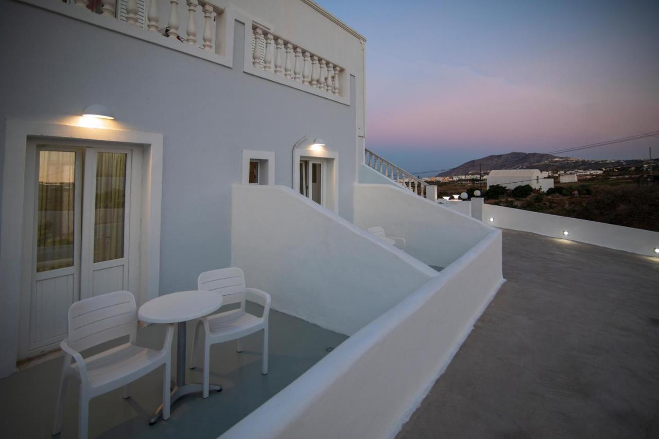 Evas House Hotel Fira  Exterior photo